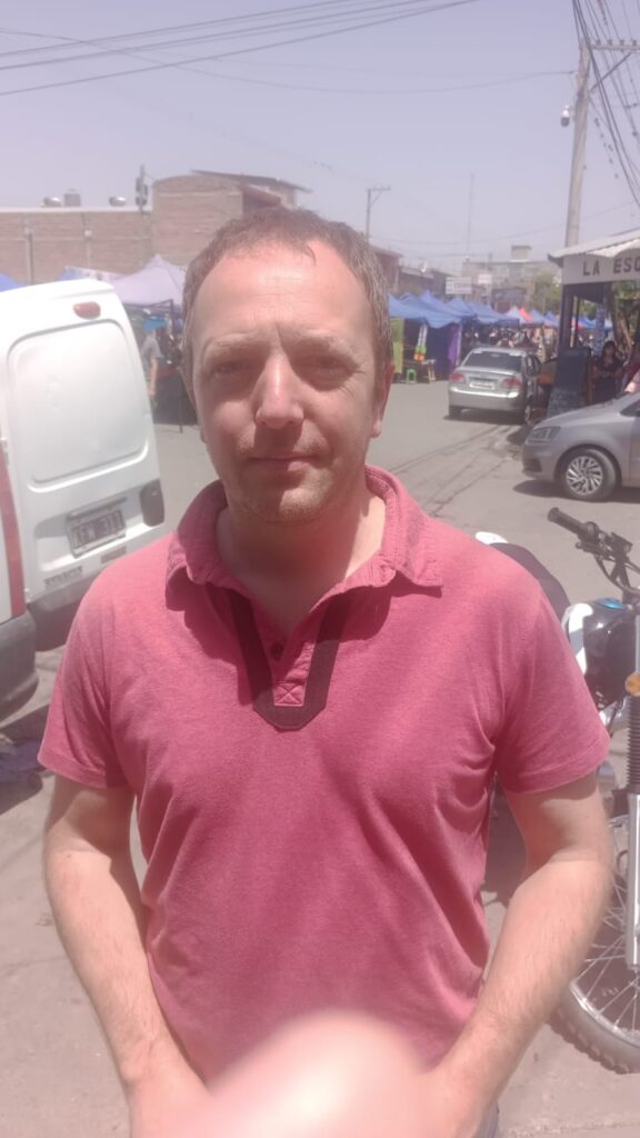 “En Perico el feriante paga Ingresos Brutos… y las extractivas se van con la plata”: Gastón Rémy, a fondo en la feria