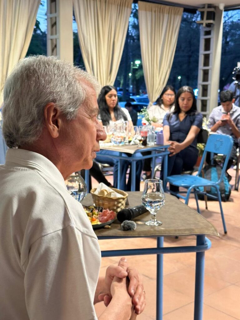 PEDRO PASCUTTINI SE REUNIÓ CON JÓVENES PROFESIONALES