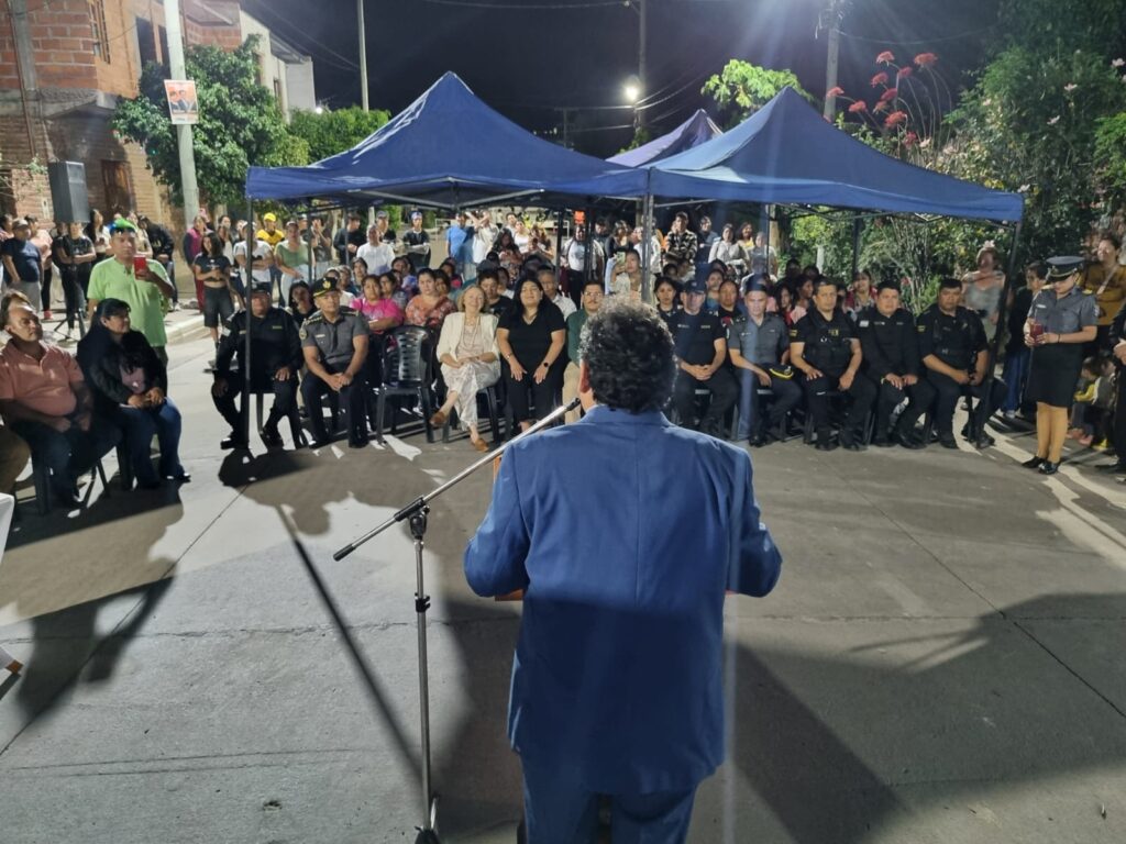Moreira inauguró el nuevo Centro de Gestión Policial y Punto Digital en San Vicente 4 WhatsApp Image 2025 10 18 at 23.06.16