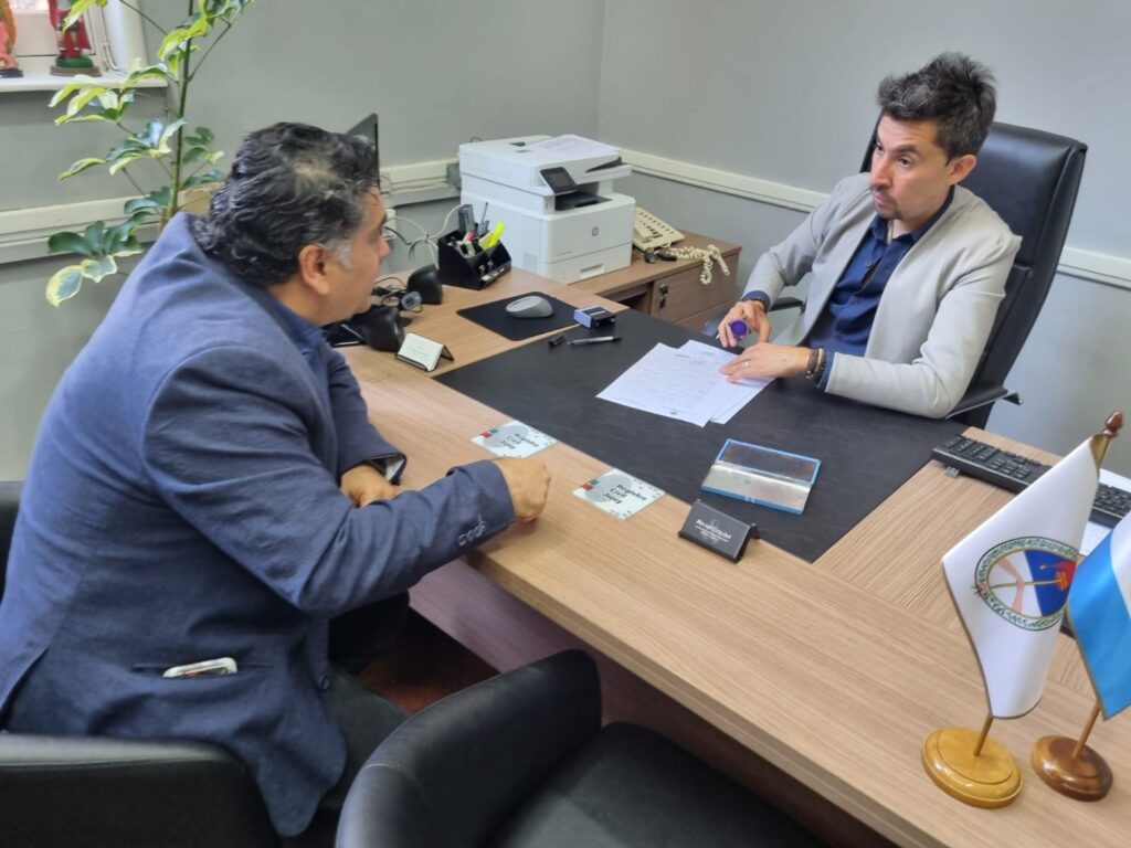 “Más turnos, menos filas”: Moreira firmó el convenio para ampliar el Registro Civil de Monterrico y habilitar atención por la tarde