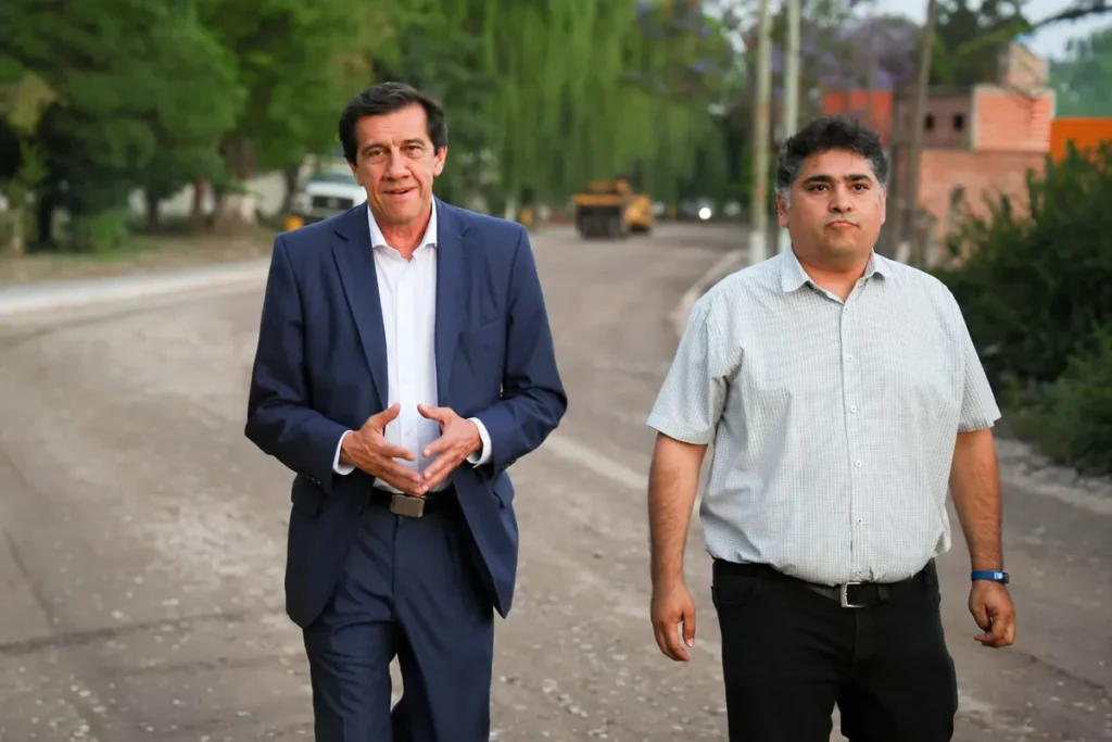 Sadir supervisó la recta final de la pavimentación de la avenida Islas Malvinas en Monterrico 11 Sadir supervisó la recta final de la pavimentación de la avenida Islas Malvinas en Monterrico