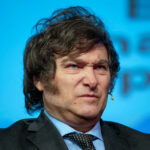 La recesión que Lavagna no puede tapar: los bancos la dan por hecha y los municipios se salvan subiendo impuestos