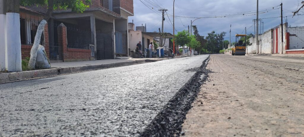 Monterrico pisa el acelerador: Moreira pavimenta 40 años de espera y convierte promesas en calles 4 WhatsApp Image 2025 11 08 at 19.11.38 1
