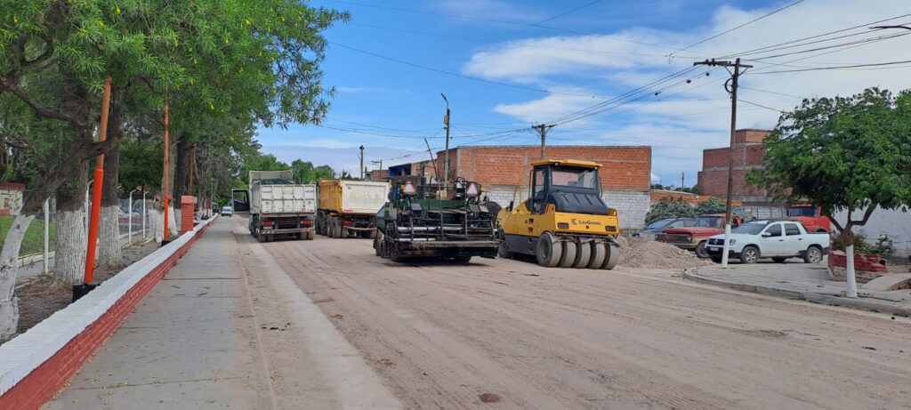 Monterrico pisa el acelerador: Moreira pavimenta 40 años de espera y convierte promesas en calles 2 WhatsApp Image 2025 11 08 at 19.11.39 2
