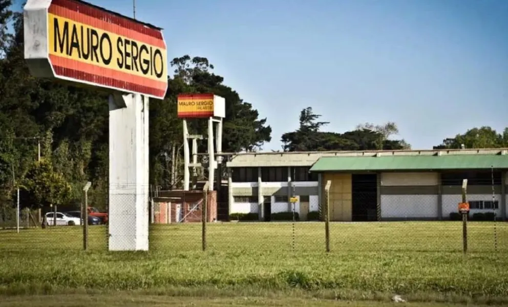 “Del país fábrica al país galpón vacío: la ola de cierres que borra décadas de industria nacional en tiempo récord”