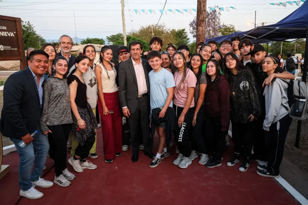 Sadir encabezó el festejo por el 40° aniversario de Rodeito y anunció obras viales para la región