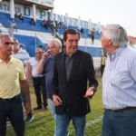 Sadir visitó el Talleres de Perico y participó de la inauguración de las nuevas luminarias del estadio