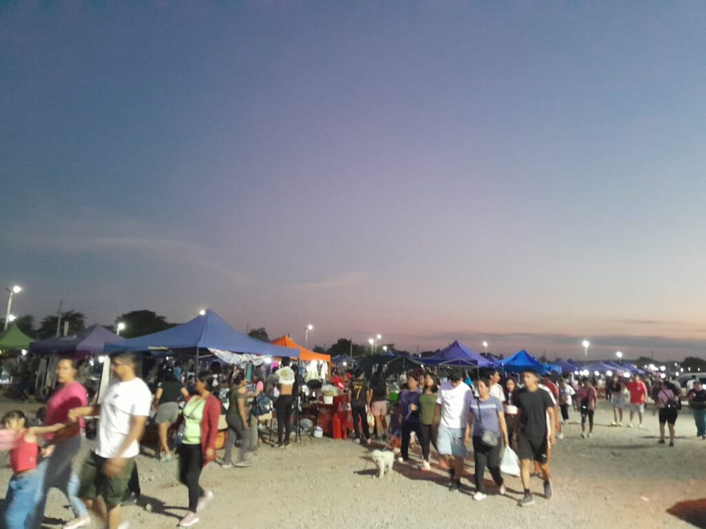 Monterrico ya decidió: la nueva feria de manteros se consolida como el kilómetro cero del comercio popular ordenado