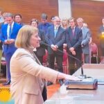 Alejandra Mollón sostiene la bandera de LyDER en la Legislatura: pieza clave en el tablero político de Jujuy