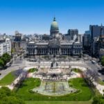 El Pueblo o el Mercado: El Congreso en la Encrucijada de la Nación