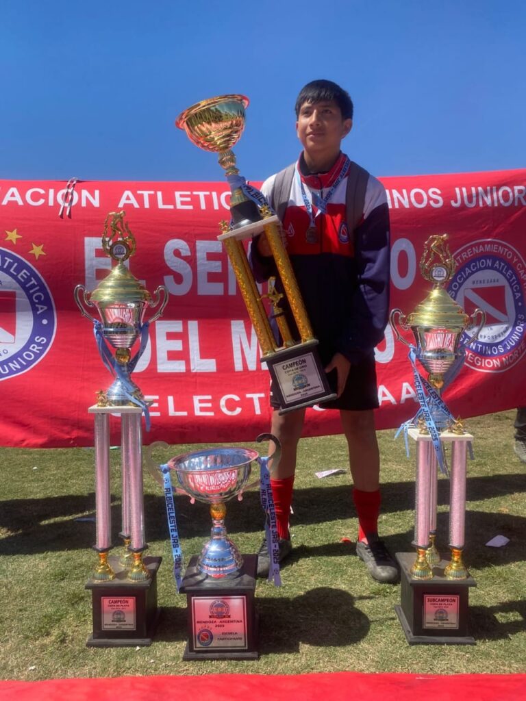 “Thiago Tercero, el arco como destino”: el pibe de Perico que se anima a soñar en grande 3 WhatsApp Image 2026 01 08 at 21.44.43 1