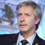 Dólar a la baja, reservas al alza: el “reloj suizo” que funciona con deuda y tasas al 50%