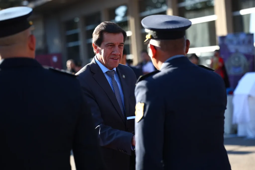 Sadir firmó el decreto para el ascenso de 2679 efectivos policiales y penitenciarios